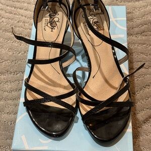 Life Stride Flaunt size 7 Black Strappy Heels EUC